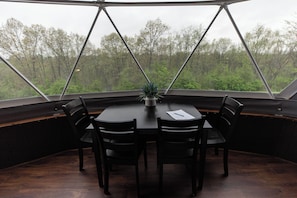 Dining - Natures Hotel. Luxury Glamping Dome minutes from Ark! (Williamstown)