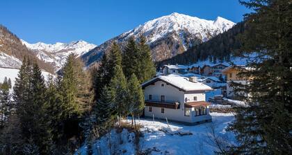Schmirnhaus im Bergsteigerdorf