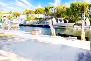 Marina - 2 Bedroom Updated Canal Home (Tavernier)