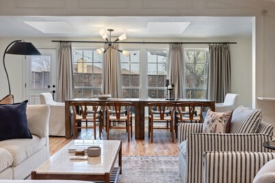 Nob Hill: Sunny Home • Skylights • Prime Location