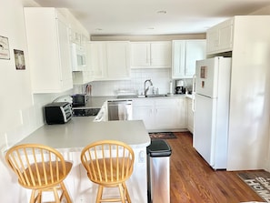 Microwave, oven, stovetop, dishwasher