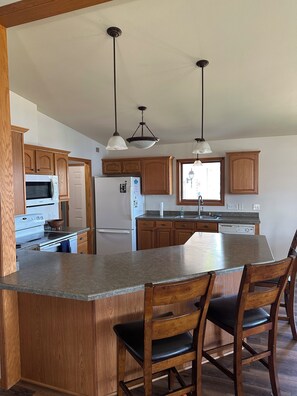 電子レンジ、オーブン、コンロ、食器洗い機