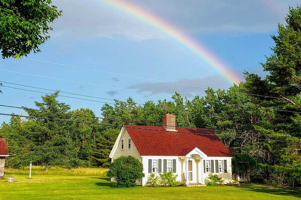 Exterior - Charming Seaside Cottage with a Gas Fireplace, Spacious Patio, and Nearby Hiking (Hancock)