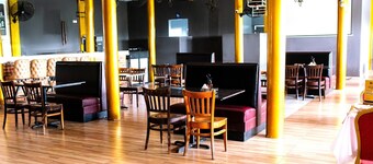 Charming 1-bedroom hotel in amazing Winneba with AC #2