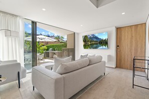 Apartemen Comfort | Area keluarga | Smart TV 40-inci dengan saluran TV kabel