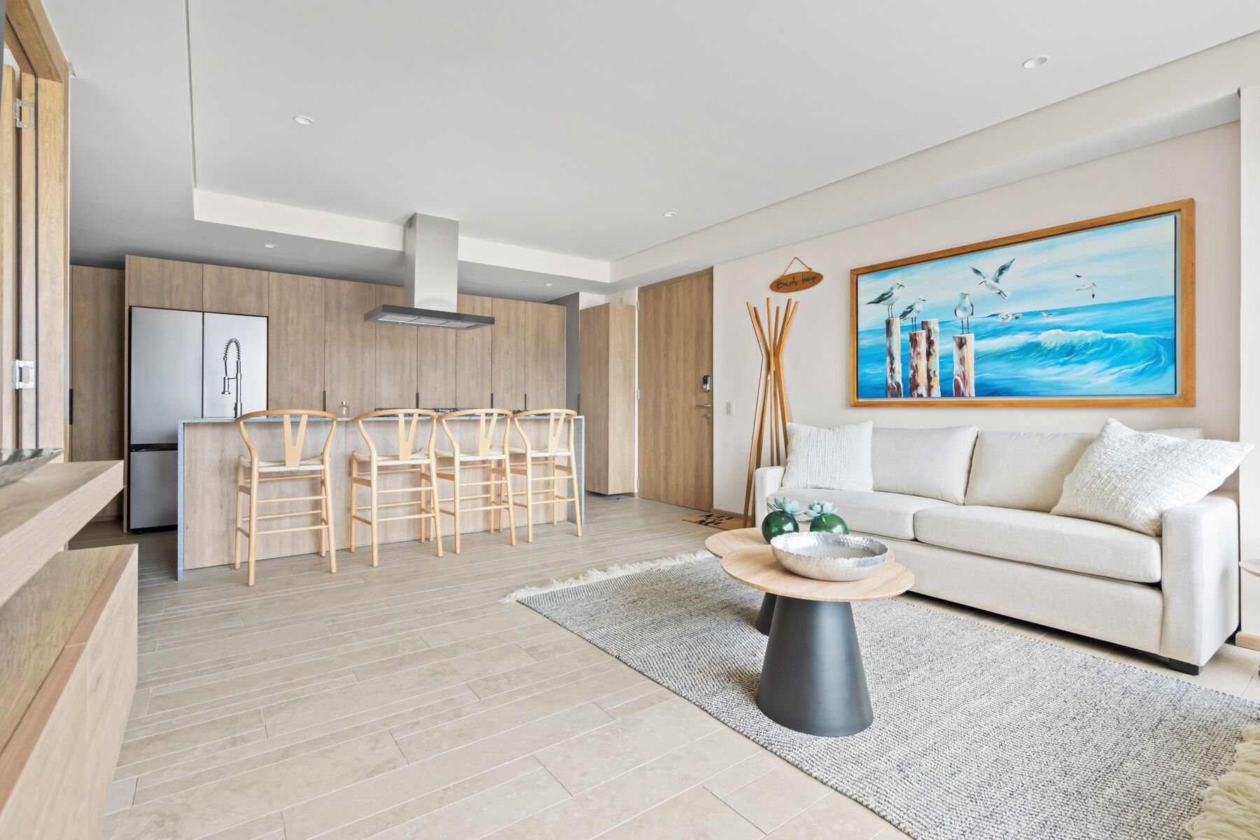 Lägenhet | Vardagsrum | 40-tums smart-tv med kabelkanaler