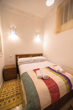 2 quartos, ferros/tábuas de passar roupa, Wi-Fi de cortesia