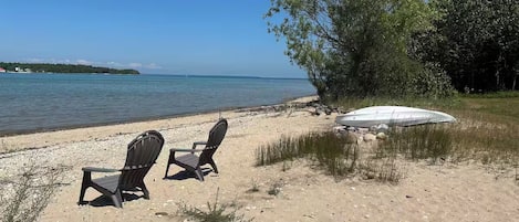Chaise longue, serviettes de plage