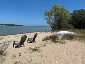 Sun-loungers, beach towels