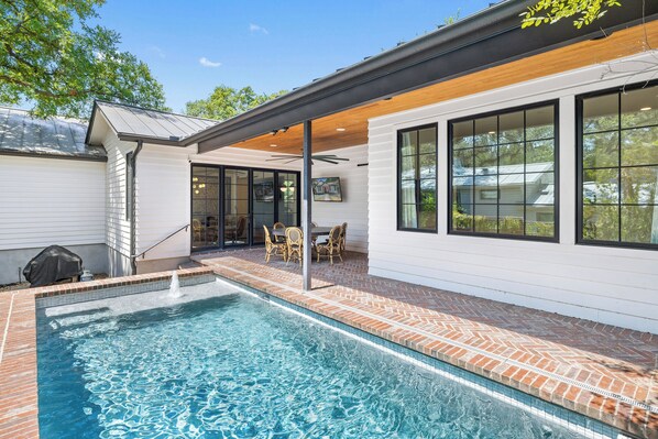 Pool - Luxury Oasis : Heated Pool + New Design (Austin)