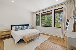 4 chambres, fer et planche à repasser, Wi-Fi, draps fournis