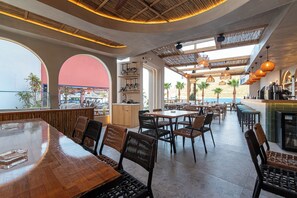 Restaurant - Bali Seaside Sailor (Mylopotamos)