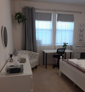 4 Schlafzimmer, Bügeleisen/Bügelbrett, WLAN, Bettwäsche