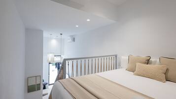 1 habitación, tabla de planchar con plancha, wifi gratis y ropa de cama