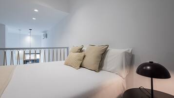 1 slaapkamer, een strijkplank/strijkijzer, gratis wifi, beddengoed