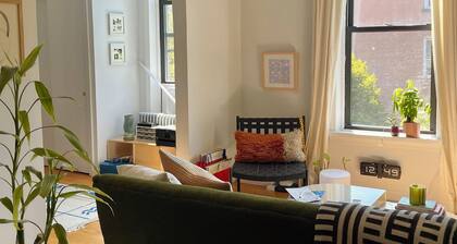 Charming 1-bedroom apartment with AC, WiFi in delightful Brooklyn