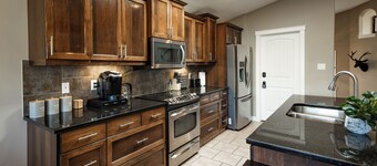 Opulent Oasis luxurious getaway near the coulees