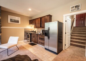 Micro-ondes, four, plaque de cuisson, lave-vaisselle