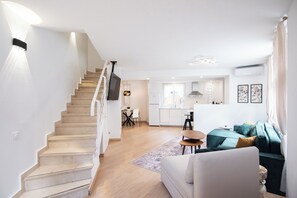 Smart TV - Casa Jasmine 5 minutes from the beach (barcelona)