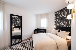 2 bedrooms, iron/ironing board, WiFi, bed sheets - Casa Jasmine 5 minutes from the beach (barcelona)