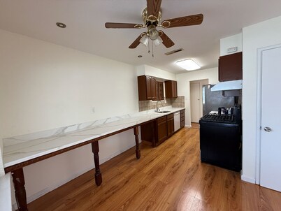 Welcoming 3-bedroom house in Fremont Near Everything