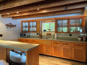 電子レンジ、オーブン、コンロ