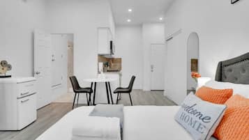 1 Schlafzimmer, Zimmersafe, Bügeleisen/Bügelbrett, WLAN