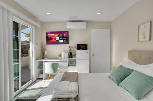 The Emerald Retreat - BRAND NEW !