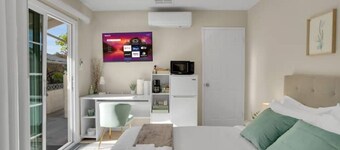 The Emerald Retreat - BRAND NEW !