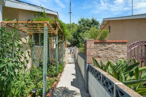 The Emerald Retreat - BRAND NEW !