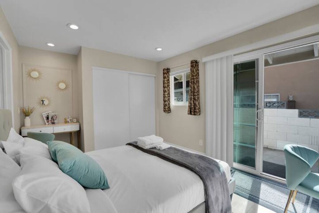 1 bedroom, in-room safe, iron/ironing board, free WiFi