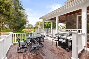 Outdoor dining - Stunning Marsh Views, Close to Sandy Neck & Fire Pit (Barnstable)