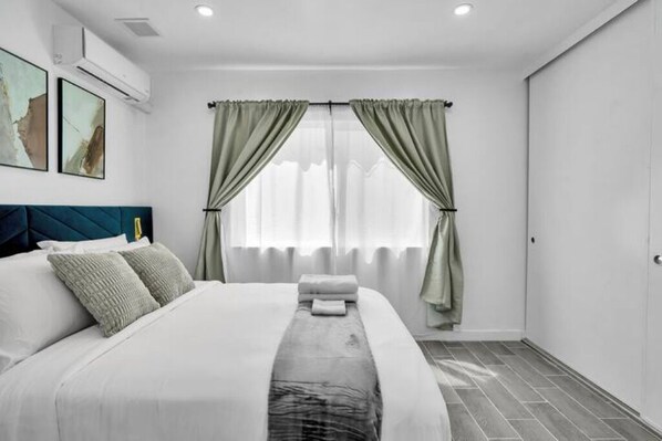 1 bedroom, iron/ironing board, free WiFi, bed sheets - The SoCal Bright & Cozy Hideaway - BRAND NEW! (Whittier)