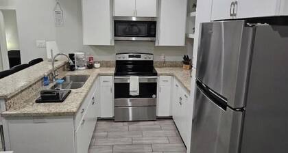 Apt.#3 Nice & New 2bed 2bath