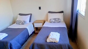 2 bedrooms, iron/ironing board, WiFi, bed sheets - Large Duplex 4 (Mendoza)