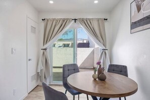 Dining - Charming 2BR Getaway in the Hills - BRAND NEW! (Highland)