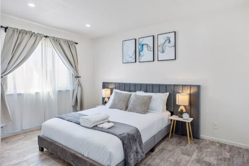 2 bedrooms, in-room safe, iron/ironing board, WiFi