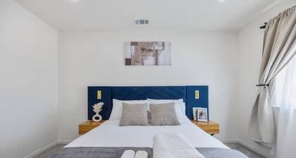 Charming 2BR Getaway in the Hills - BRAND NEW!