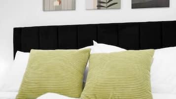 1 bedroom, in-room safe, iron/ironing board, free WiFi
