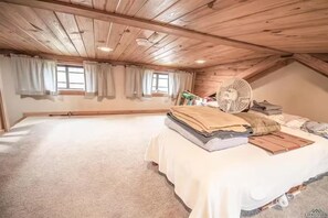 2 bedrooms, free WiFi, bed sheets - Caddo Lake Retreat & Boat Ramp (Karnack)