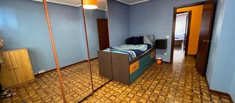 Large apartment with terrace, ideal for families or groups. Park next door.