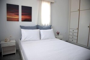 4 chambres, fer et planche à repasser, Wi-Fi, draps fournis