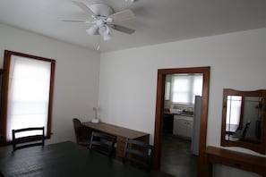 Dining - Charming 3-bedroom house with WiFi and AC in Athens (Athens)