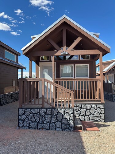 Charming 2-bedroom cabin #108 with AC, Wi-Fi in lovely Moab