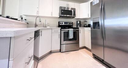 3-bedroom condo in South Padre Island Bahia Mar Resort with sea view, sleeps 9