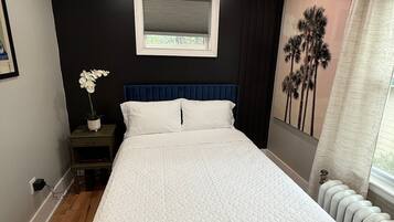 4 makuuhuonetta, silitysrauta/-lauta, Wi-Fi, vuodevaatteet