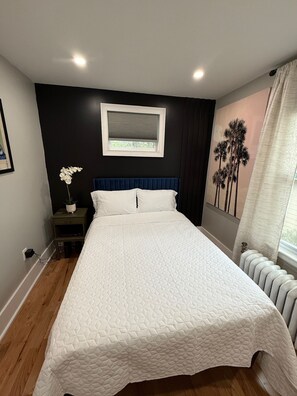 4 habitaciones, tabla de planchar con plancha, wifi y ropa de cama