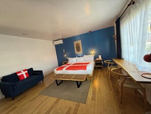 1 bedroom, iron/ironing board, free WiFi