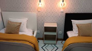 3 bedrooms, iron/ironing board, WiFi, bed sheets