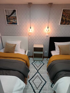 3 bedrooms, iron/ironing board, WiFi, bed sheets